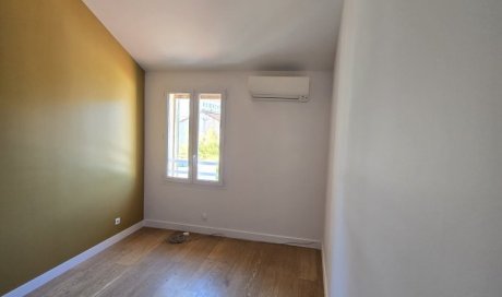 Rénovation peinture de la première chambre 