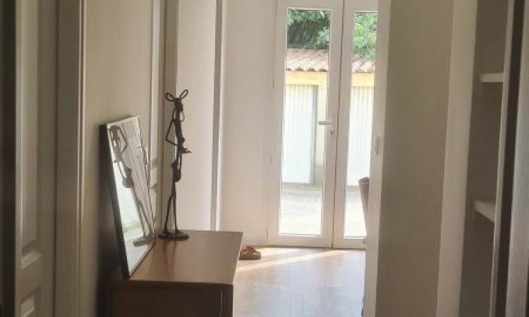 Bureau fini